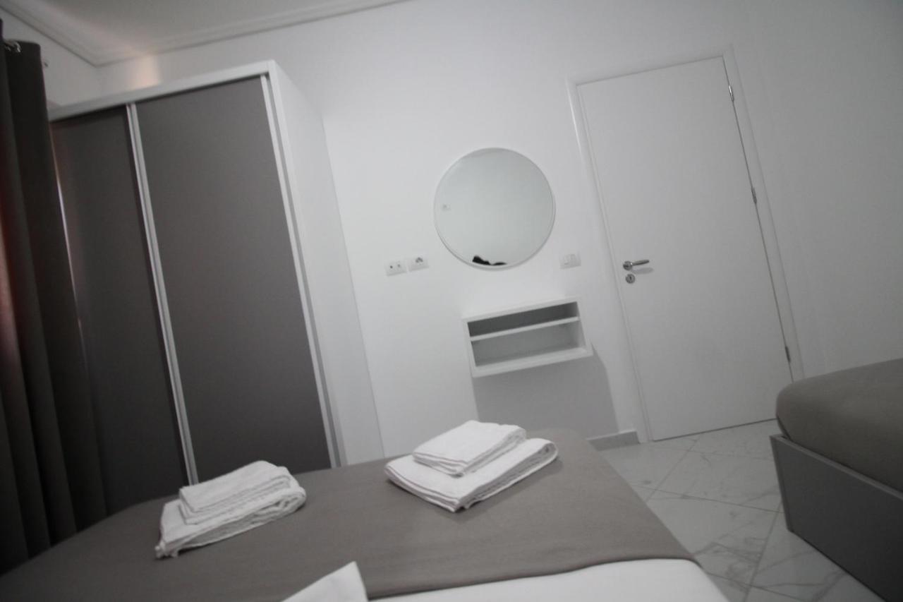 Sky Apartments Sarandë エクステリア 写真