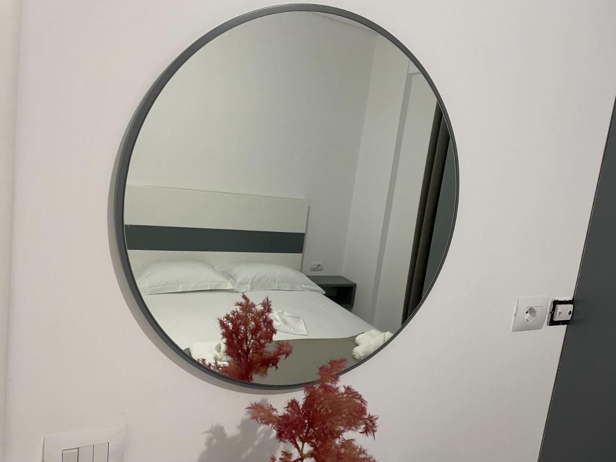 Sky Apartments Sarandë エクステリア 写真