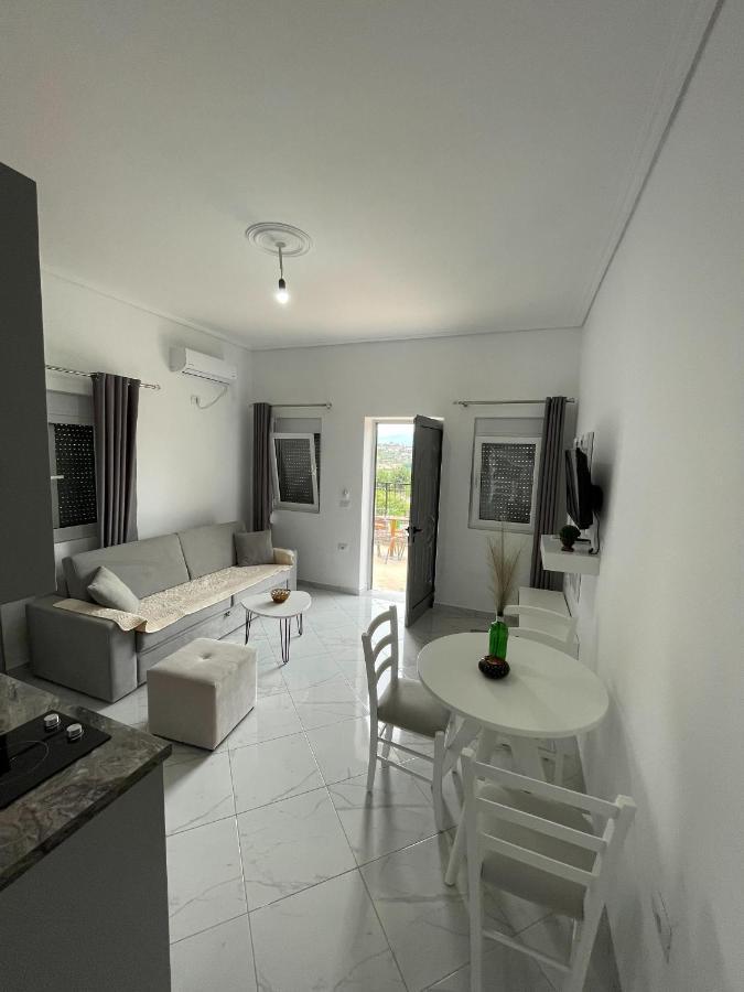 Sky Apartments Sarandë エクステリア 写真
